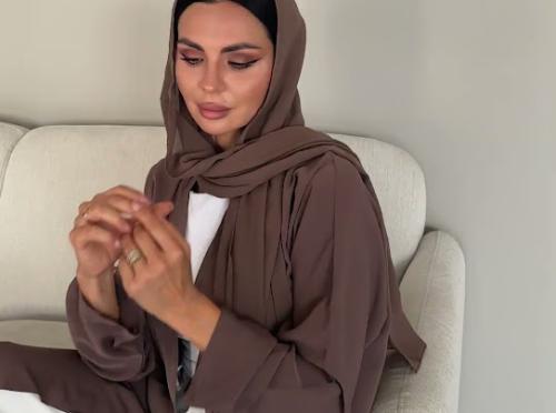 عبايه لحمي قماش كريب كوري L15