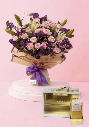 لمسة من السحر والبساط | باقة وردمع شوكلاتة فيريرو...