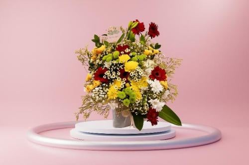 تحفة من الطبيعة في إناء فاخر