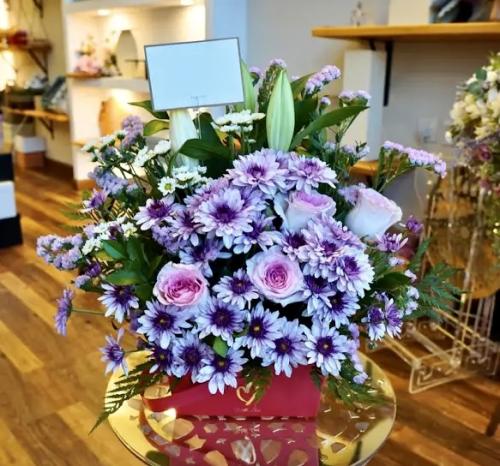 سحر الأوركيد البنفسجي / باقة ورد بنفسجي فاخرة