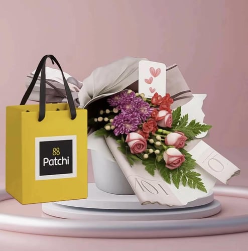 باقة مميزة نابضة بالحياة مع شوكولاتة باتشي او فيري...