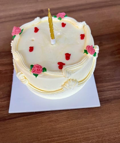 رقة وجمال باقة بيبي روز وردي مع اروى الصغيرة