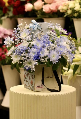 باقة سماء الورد مع شوكلاتة انوش