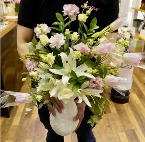 تحفة عيد بيضاء