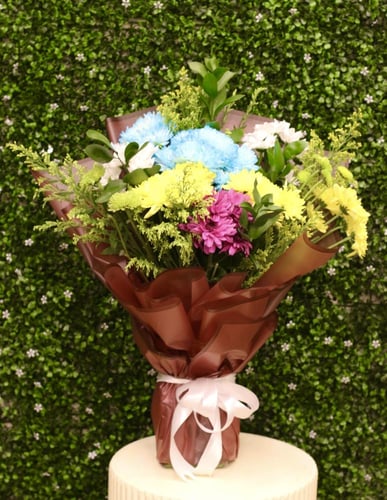 • باقة الضياء: استيحاءً من اللون الأصفر او باقة/إش...