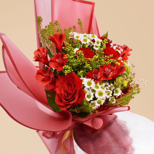 باقة أنيقة بالأحمر والأبيض