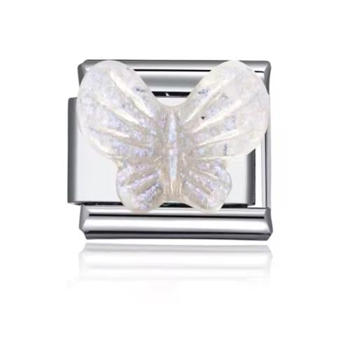 فراشه بارزة