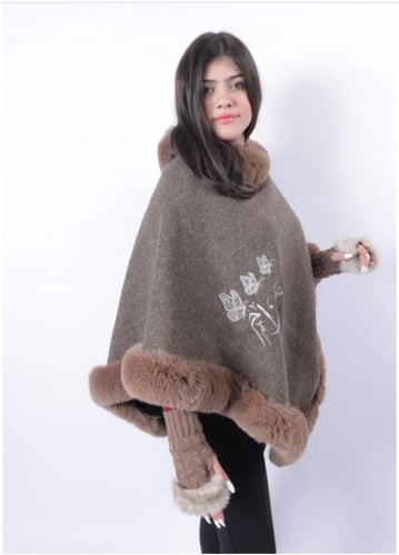 وشاح شتوي بالاسم-متجر قمر المملكه