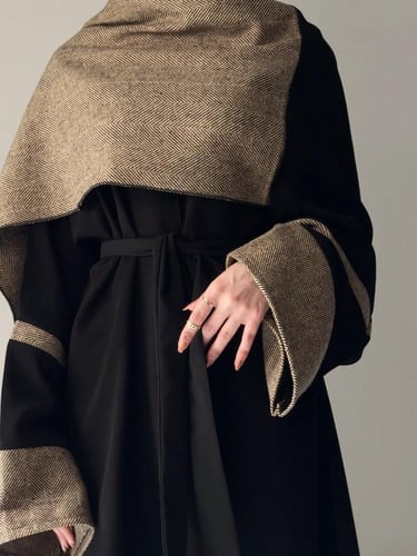 عباية + شال بتصميم أنيق