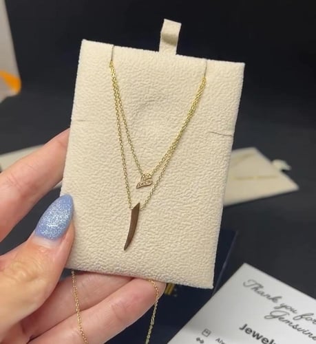 سلسال الحرف الانيق بتصميمه الفاخر