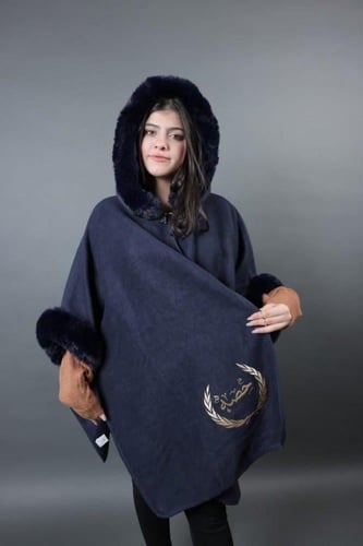 شال شتوي نسائي بالاسم رصاصي