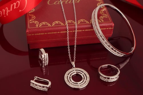 طقم اكسسوار كارتير معى تغليف الماركه