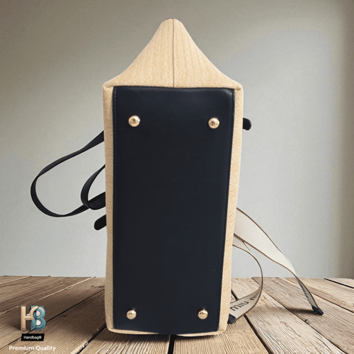 ميو لارج مودرن تخطيط أسود