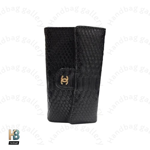 شنطة جلد شانيل سنيك بلاك