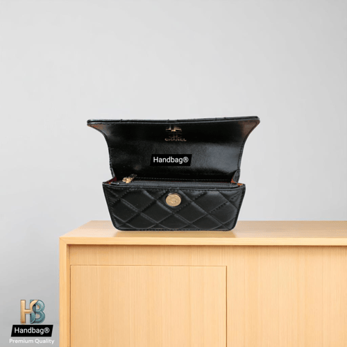 شنطة جلد أسود شانيل ميني