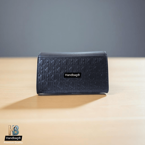 شنطة كلتش كارولينا هيريرا a2