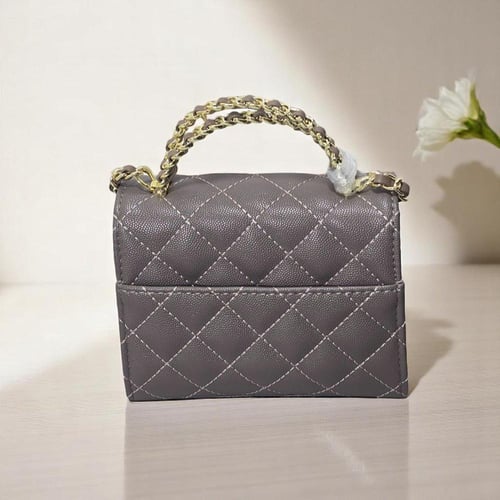 شنطة جلد شانيل bright gray ميني مربع