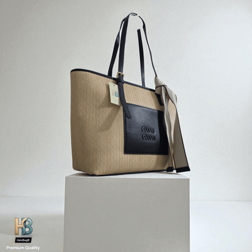 ميو لارج مودرن تخطيط أسود