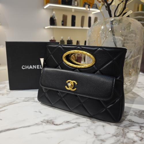 شنطة جلد شانيل هاف سيركل بينك