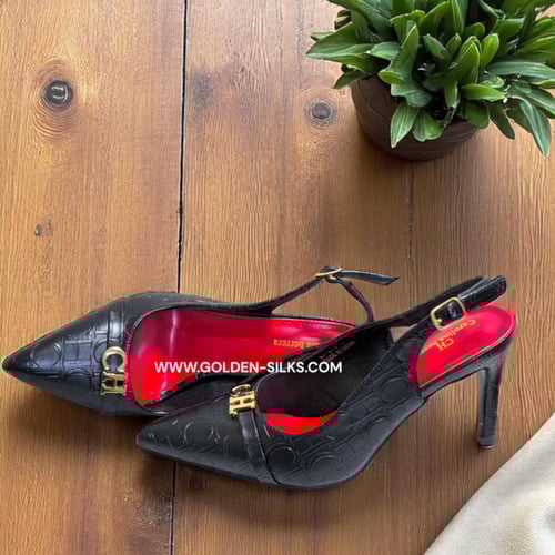 كعب كارولينا هيريرا أسود مقاس 37