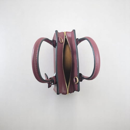 شنطة كوتش F1 عنابي