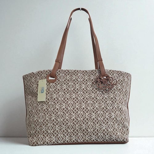 حقيبة لوي قماشية وسط فاخرة لون بني