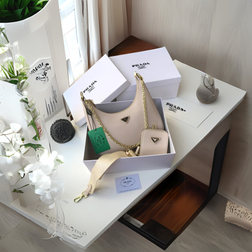 حقيبة برادا إديشون بيج فاتح مقاس 25