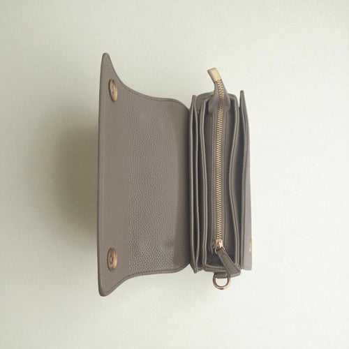 Juno Logo in Glovetanned Leather 2