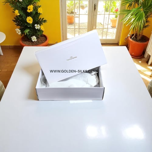 كعب كارولينا هيريرا أبيض لماع ومطفي مقاس 38