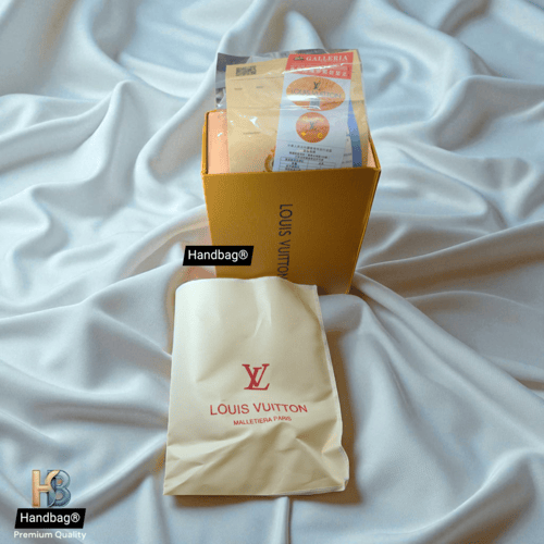 حقيبة لويس فيتون دلو بلاك