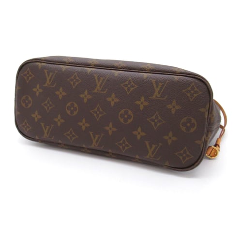 شنطة لويس فيتون بني وسط