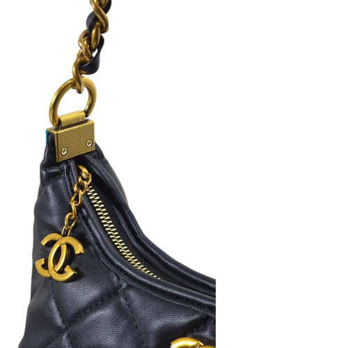 شنطة - جلد أسود مصقول مقاس26