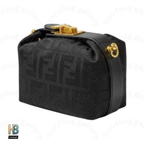 شنطة فيندي صغيرة ميني اسود