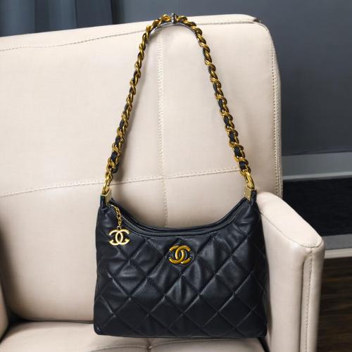 شنطة - جلد أسود مصقول مقاس26