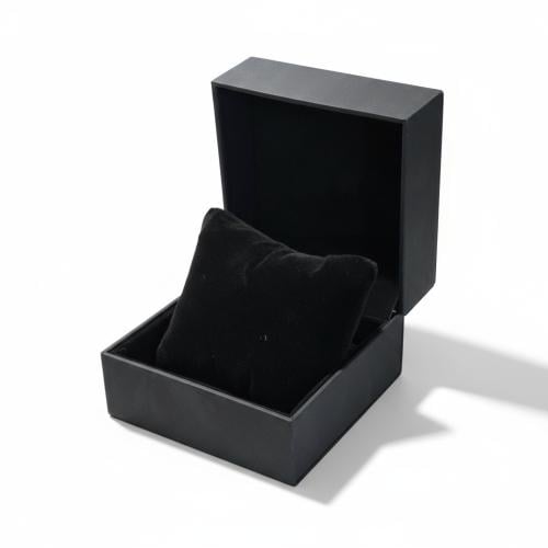 علبة سوارة أو خاتم أو سلسال جلد سوداء2