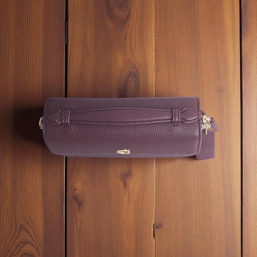 Juno Logo in Glovetanned Leather 1