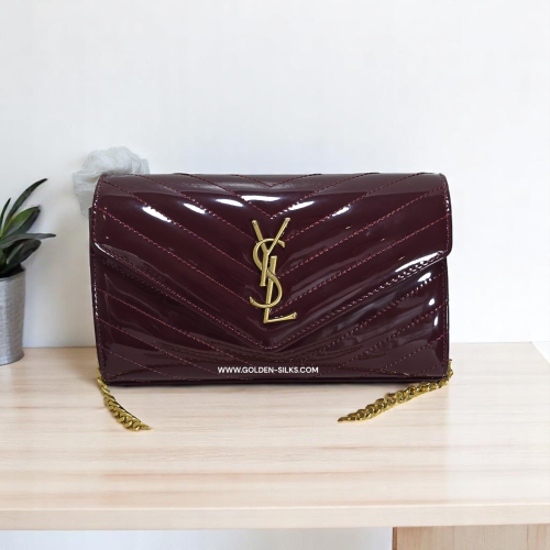 شنطة كتف Saint Laurent عنابي