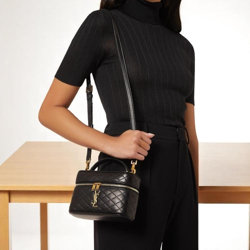 شنطة Gaby mini vanity bag اسود ميني