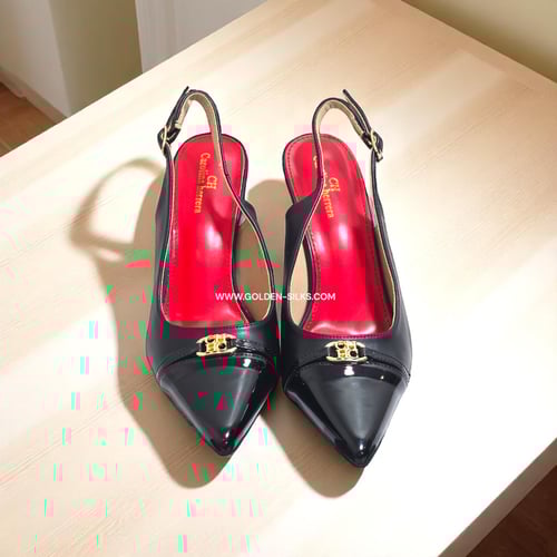 كعب كارولينا هيريرا أسود لماع ومطفي مقاس 39