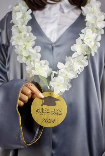 عقد ورد تخرج بالاسم حسب الطلب