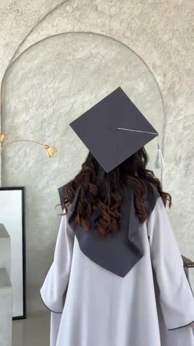 عبايه تخرج 2025