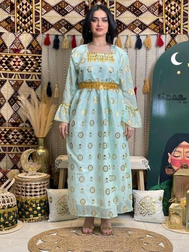 ازياء يوم التأسيس للنساء