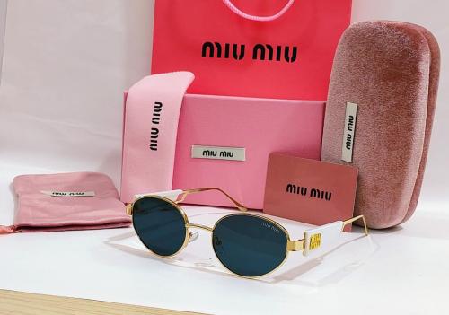 نظارة نسائية ماركة ميو ميو miu miu