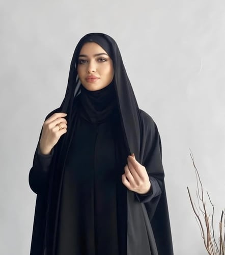 عباية العمرة الاكثر طلب بلون البيض والاسود