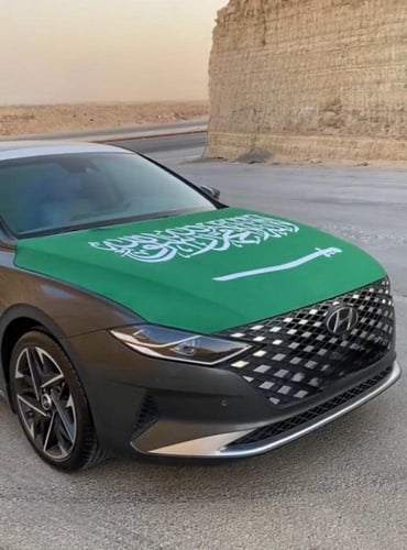 علم السعودية على الكبوت مع المرايات (لماع خفيف كلي...