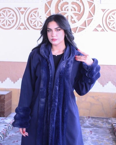 فروة نسائية"سحر الشتاء"