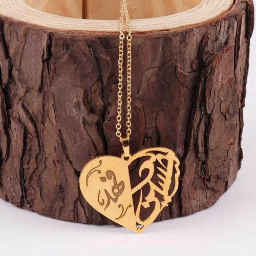 سلسال ذهبي على شكل قلبين