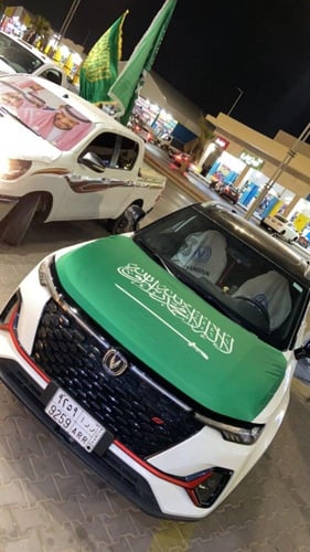 علم السعودية على الكبوت مع المرايات (لماع خفيف كلي...