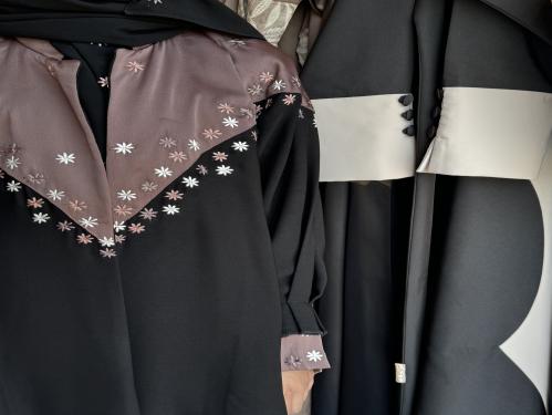 ياسمين ملون