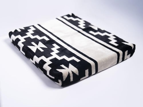 مخدة جلوس (ميموري فوم) - قماش فاخر 3